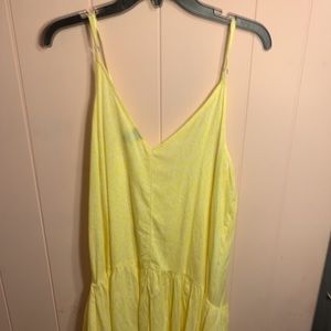 yellow dress